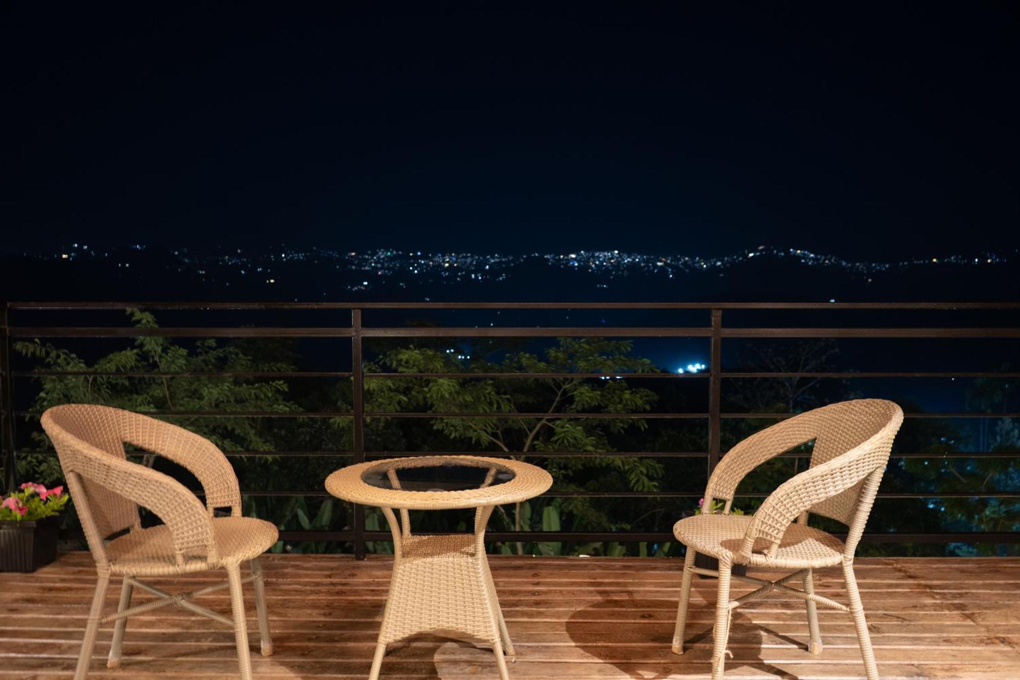 Cave Hill By Ferns Hotel Āīzawl Kültér fotó