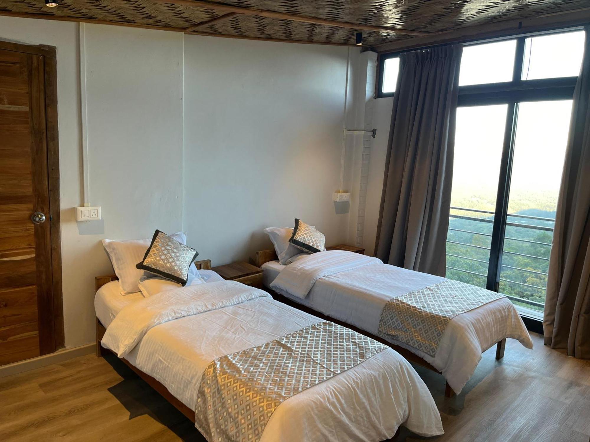 Cave Hill By Ferns Hotel Āīzawl Kültér fotó